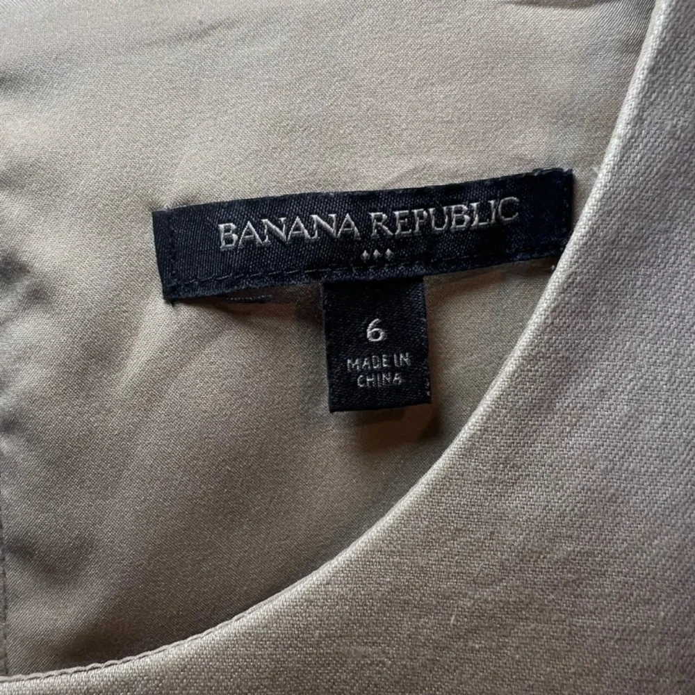 Banana Republic Linen Blend Cropped Wide Leg Sleeveless Jumpsuit Tan Belt Size 6